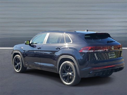 New 2026 Volkswagen Atlas Cross Sport SEL R-Line image 4