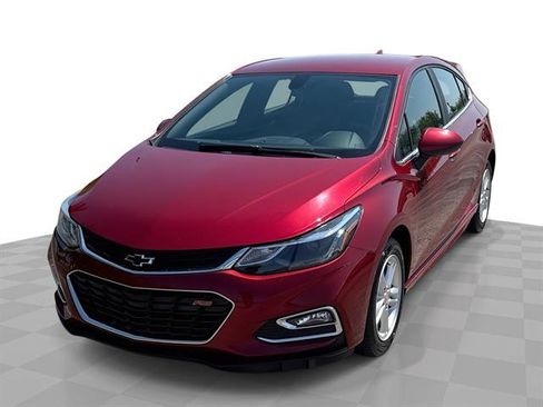 Used 2018 Chevrolet Cruze LT w/ Convenience Package FWD image 1