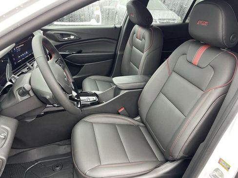 New 2026 Chevrolet Trax RS w/ Sunroof Package image 11