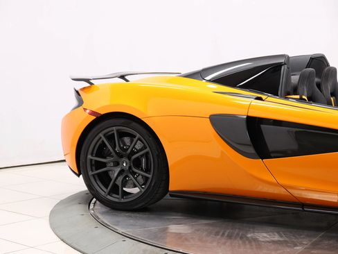 Used 2019 McLaren 570S Spider RWD image 77
