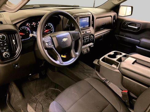 Used 2020 Chevrolet Silverado 1500 Custom w/ Custom Value Package image 12