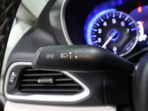 Certified 2024 Chrysler Pacifica Touring-L image 35