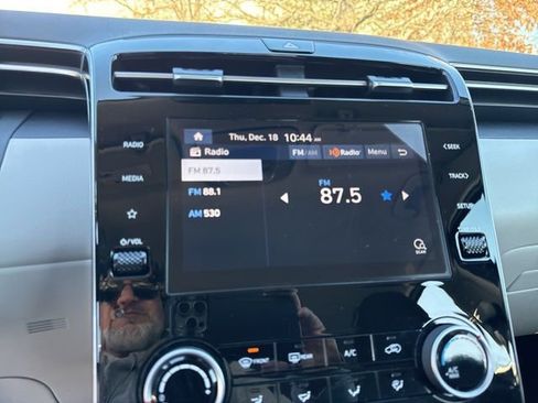 Certified 2024 Hyundai Tucson SE image 5