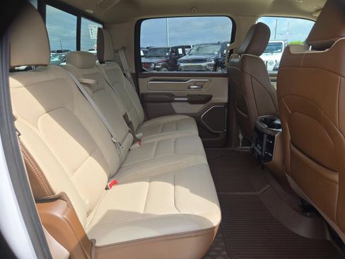 Used 2019 RAM 1500 Laramie RWD image 22