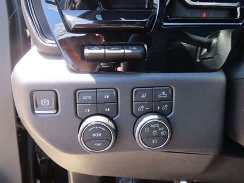 Used 2026 Chevrolet Silverado 1500 ZR2 w/ ZR2 Bison Edition AWD/4WD image 24
