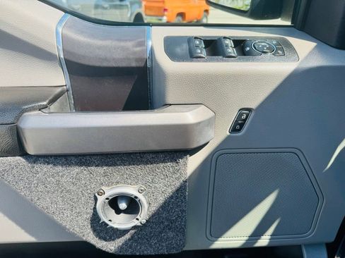 Used 2019 Ford F150 XLT AWD/4WD image 9