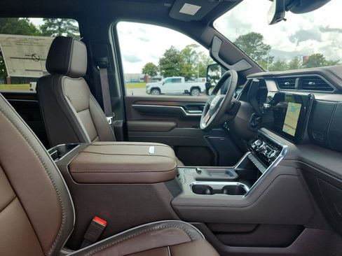 New 2026 GMC Sierra 2500 Denali AWD/4WD image 7