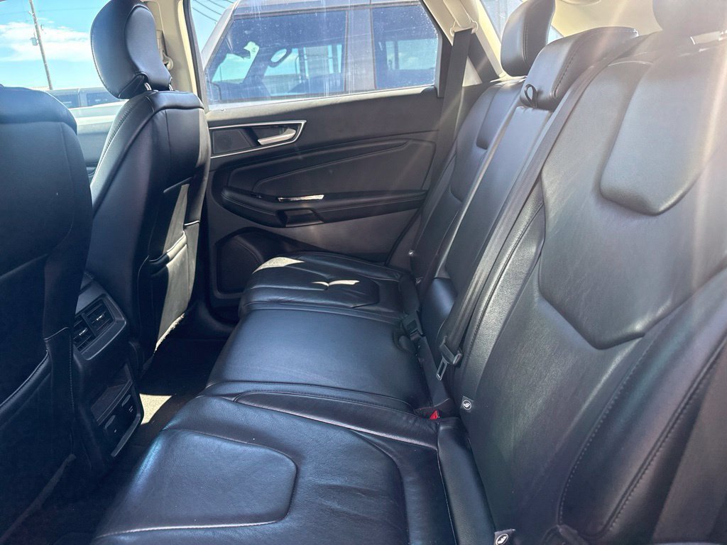 Used 2019 Ford Edge Titanium FWD image 5