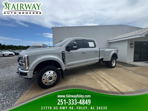 Used 2026 Ford F450 Lariat w/ Lariat Ultimate Package AWD/4WD image 1