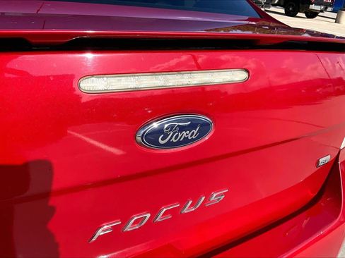 Used 2010 Ford Focus SE FWD image 28