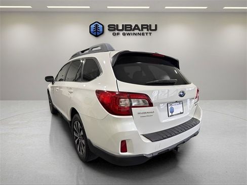 Used 2015 Subaru Outback 3.6R Limited image 3