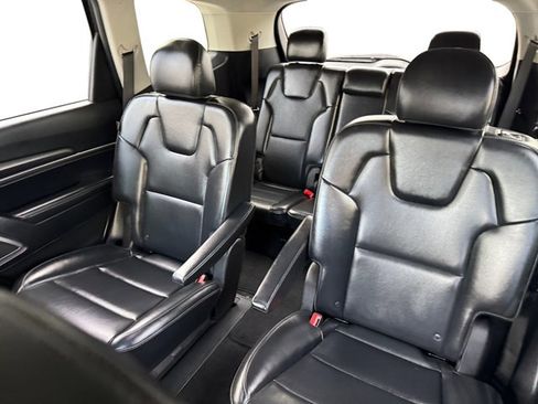 Used 2025 Kia Telluride S AWD/4WD image 11