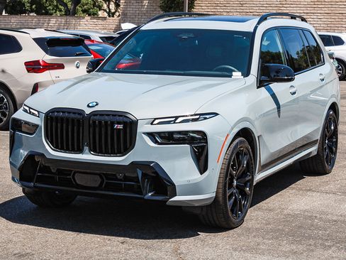New 2027 BMW X7 M60i AWD/4WD image 3