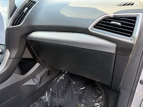 Used 2022 Ford Edge SEL w/ Convenience Package image 28