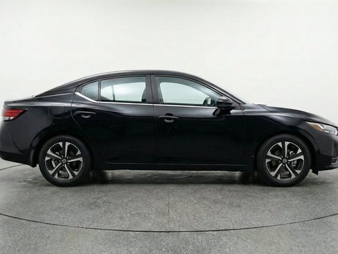 Used 2025 Nissan Sentra SV FWD image 11