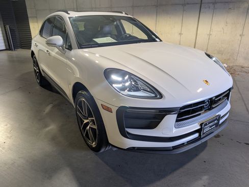 Used 2023 Porsche Macan image 13