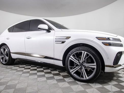 Used 2025 Genesis GV80 3.5T e-SC AWD/4WD image 2