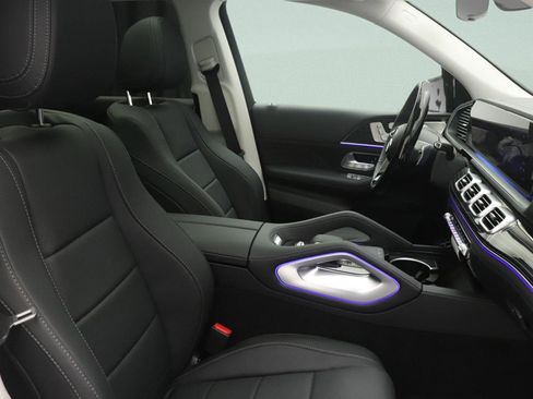 New 2026 Mercedes-Benz GLS 450 4MATIC image 7