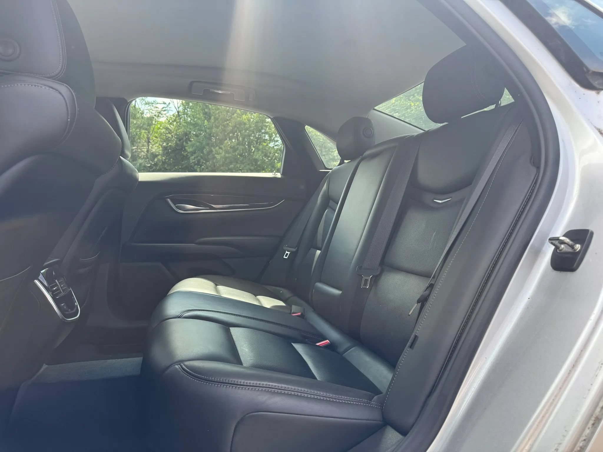Used 2016 Cadillac XTS Luxury AWD/4WD image 16