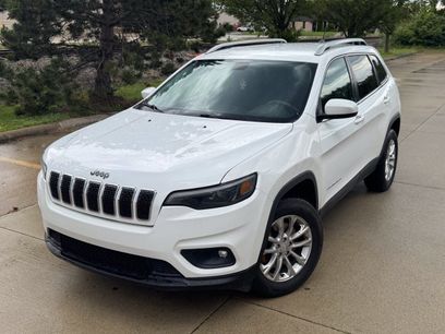 Used 2019 Jeep Cherokee Latitude w/ Popular Appearance Group