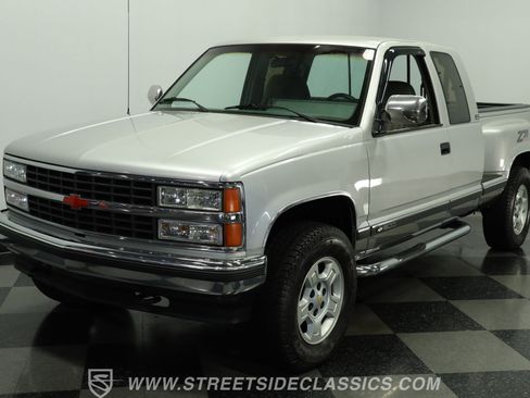 Used 1992 Chevrolet Silverado 1500 4x4 Extended Cab image 17