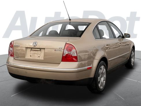 Used 2001 Volkswagen Passat GLX image 3