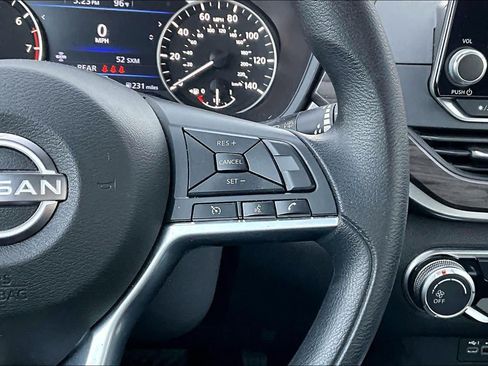 Certified 2025 Nissan Altima 2.5 SV FWD image 24