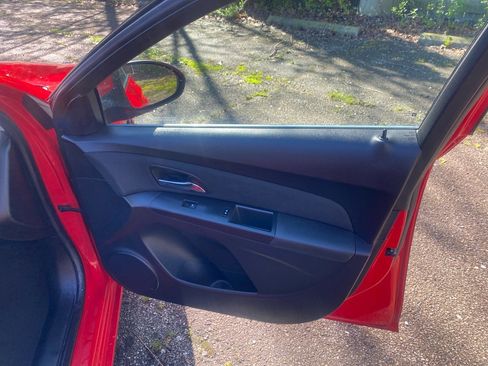 Used 2016 Chevrolet Cruze LT image 22