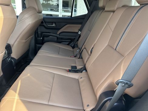 Used 2026 Toyota 4Runner Limited AWD/4WD image 12
