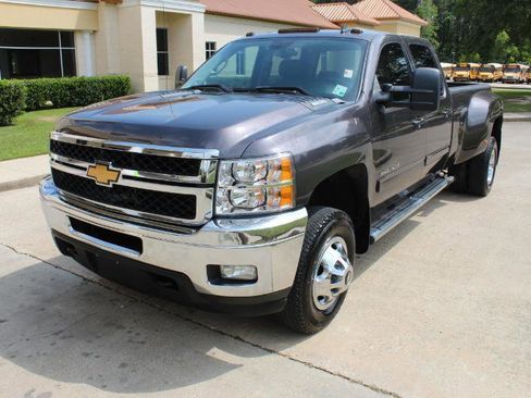 Used 2011 Chevrolet Silverado 3500 LTZ AWD/4WD image 8