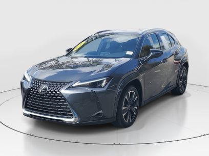Certified 2025 Lexus UX 300h FWD w/ Accessory Package (Z1)