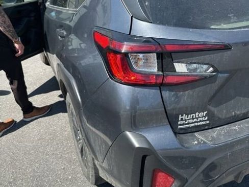 Used 2024 Subaru Crosstrek 2.0i image 5