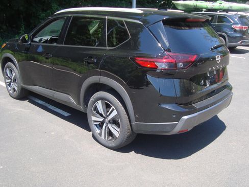 Used 2026 Nissan Rogue SL AWD/4WD image 6
