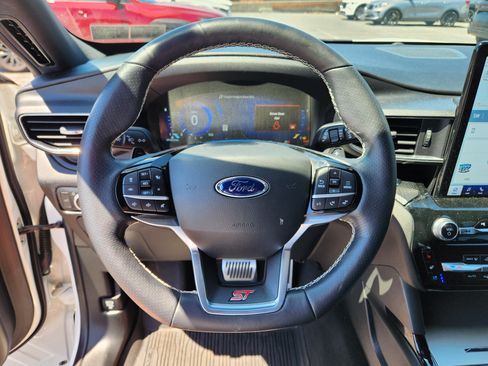 Used 2022 Ford Explorer ST w/ Equipment Group 401A AWD/4WD image 19