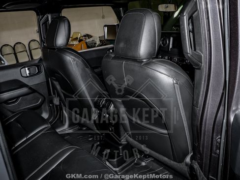 Used 2018 Jeep Wrangler Unlimited Sahara AWD/4WD image 99