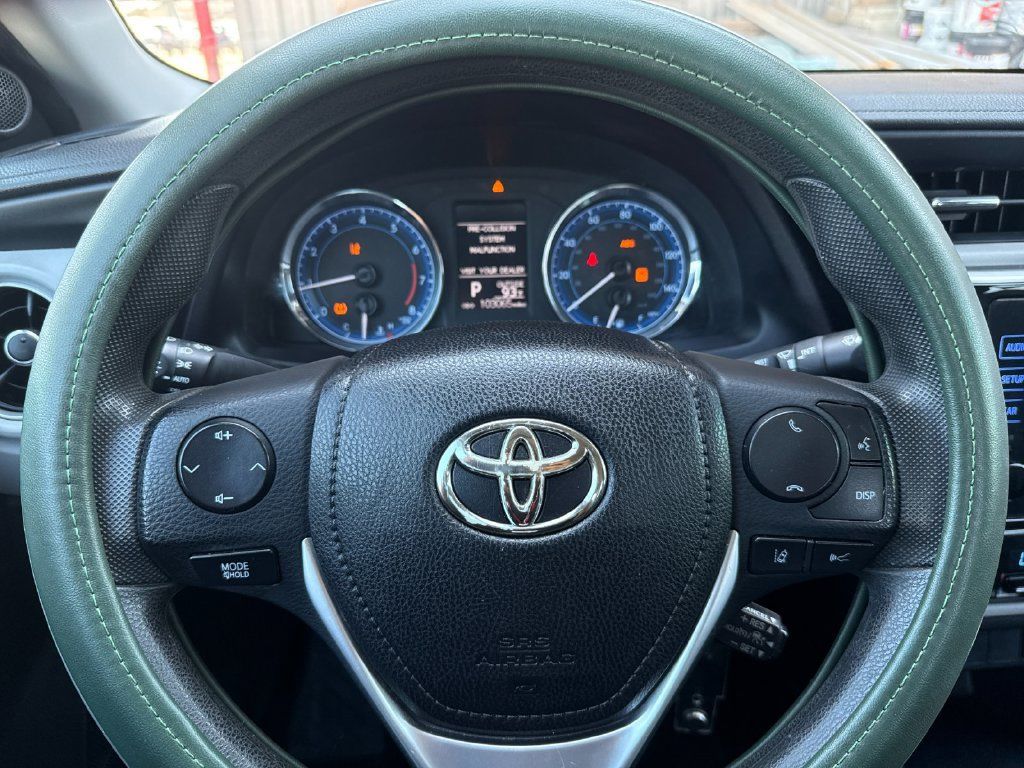 Used 2017 Toyota Corolla LE FWD image 22