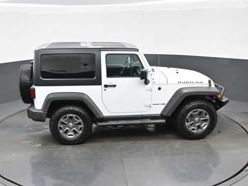 Used 2018 Jeep Wrangler Rubicon w/ Power Convenience Group image 35