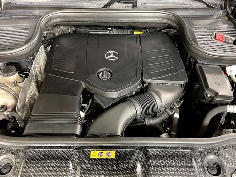 Used 2024 Mercedes-Benz GLE 350 4MATIC image 9