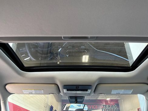 Used 2021 Nissan Altima 2.5 SR w/ SR Premium Package FWD image 18