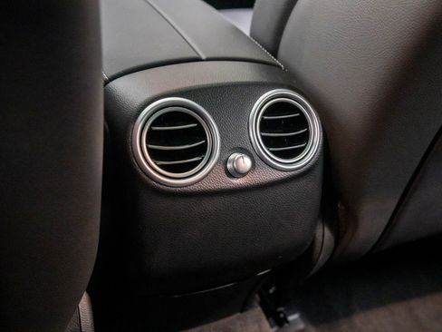 Used 2023 Mercedes-Benz GLC 300 4MATIC Coupe image 19