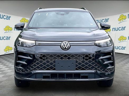 New 2026 Volkswagen Tiguan SE R-Line AWD/4WD image 3