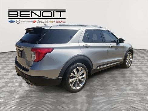 Used 2023 Ford Explorer Platinum w/ Technology Package AWD/4WD image 5