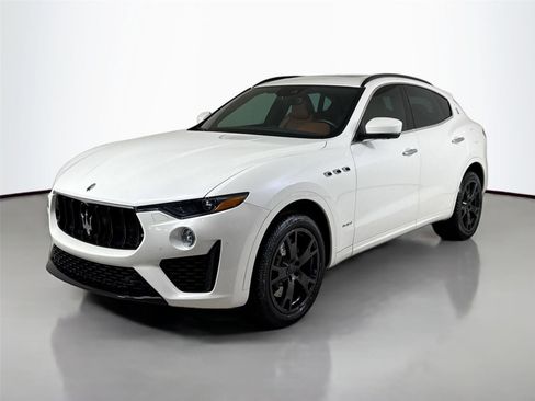 Used 2019 Maserati Levante S GranSport image 10