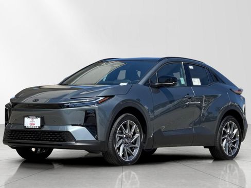 New 2026 Toyota C-HR AWD/4WD image 7