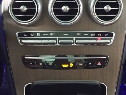 Certified 2022 Mercedes-Benz GLC 43 AMG 4MATIC image 21