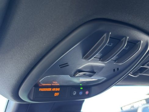 Used 2025 Buick Envista Avenir image 38