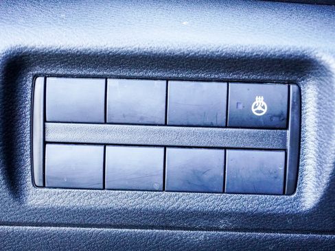 Used 2024 Nissan Kicks SR w/ SR Premium Package image 27