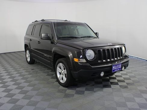 Used 2014 Jeep Patriot Latitude image 22