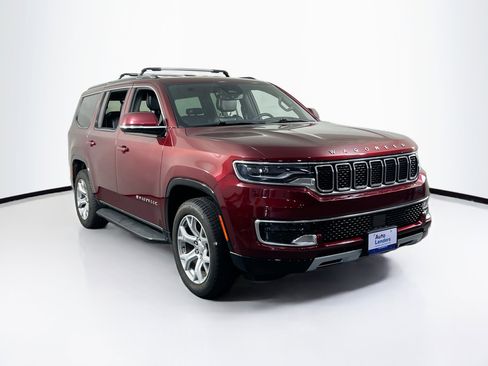 Used 2022 Jeep Wagoneer Series II AWD/4WD image 3