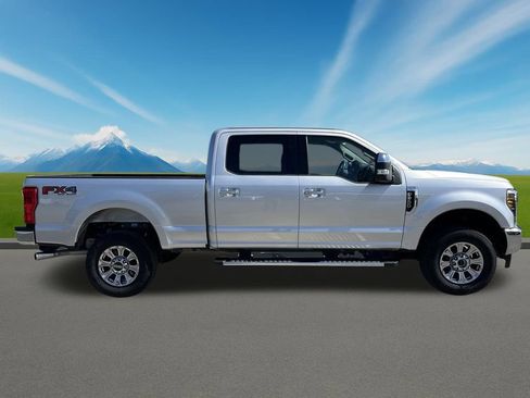 Used 2019 Ford F250 XLT w/ XLT Premium Package AWD/4WD image 4